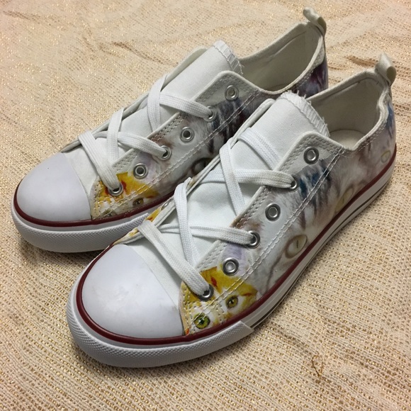 Hot Topic Shoes Hot Topic Cat Sneakers Converse Look Hot Topic Shoes Hot Topic Cat Sneakers Converse Look